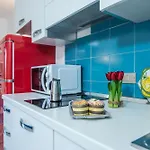 아파트 Vacanze Da Giuly With Shared Pool - Happy *